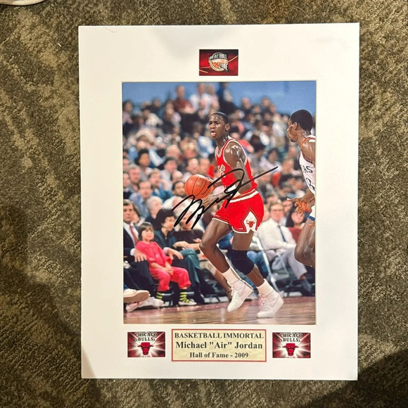 Chicago bills Michael Jordan autographed photo - Picture 1 of 1
